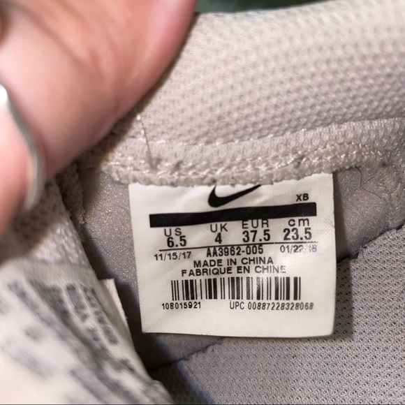 NIKE Women’s Blazer Low SD Sneakers - Picture 6 of 6